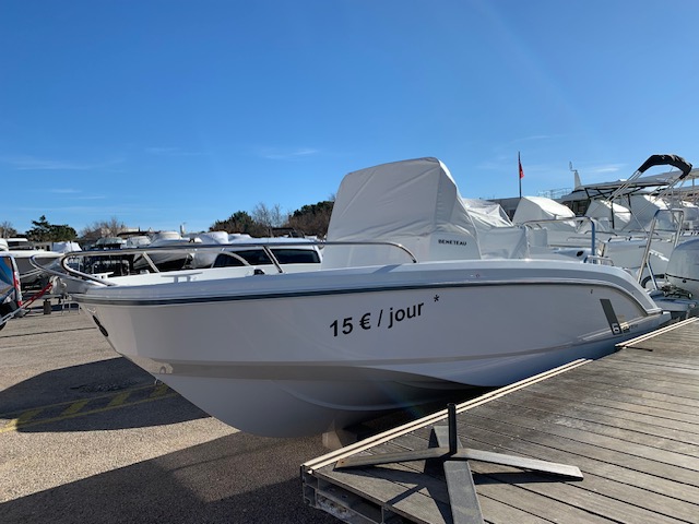 slider 1 Beneteau Flyer 6 SPACEdeck